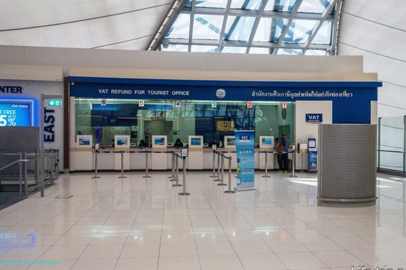 Pénztár ÁFA visszatérítés a Bangkok repülőtér tranzitövezetében