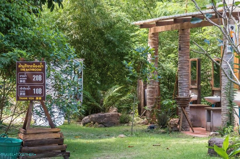 Wang Sai vízesés a Phangan és egy unalmas vidámpark